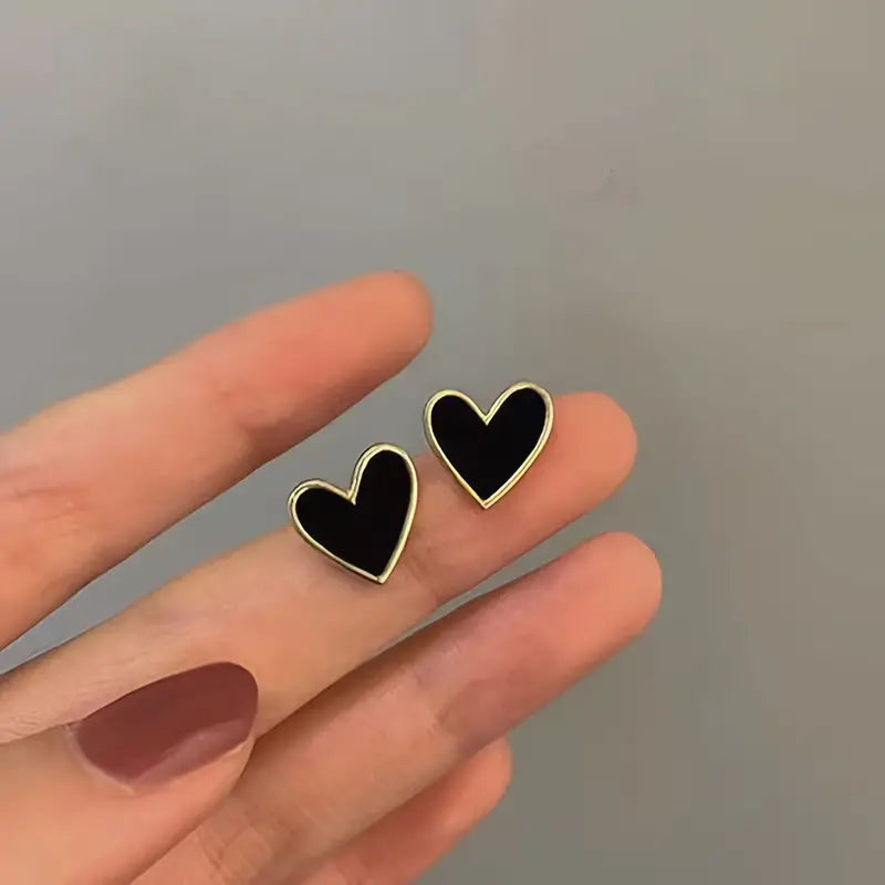 Mini delikate hjerteformede ørestikker