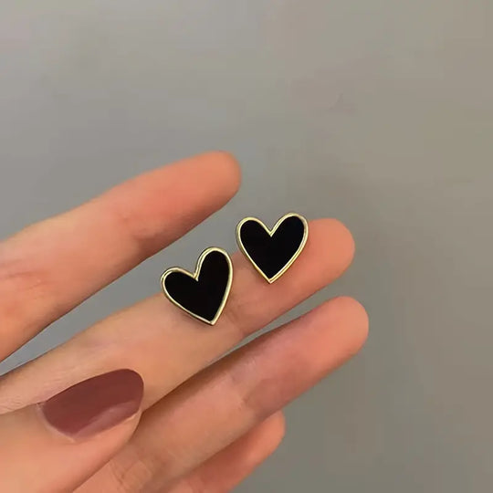 Mini delikate hjerteformede ørestikker