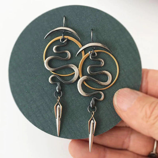 Uregelmæssige geometriske spiraløreringe Serpentin